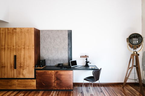 The Old Clare Hotel, Independent Collection By EVT - Accommodation Gladstone 17