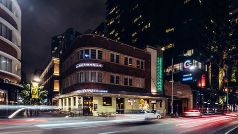 The Old Clare Hotel, Independent Collection By EVT - Accommodation Gladstone 13