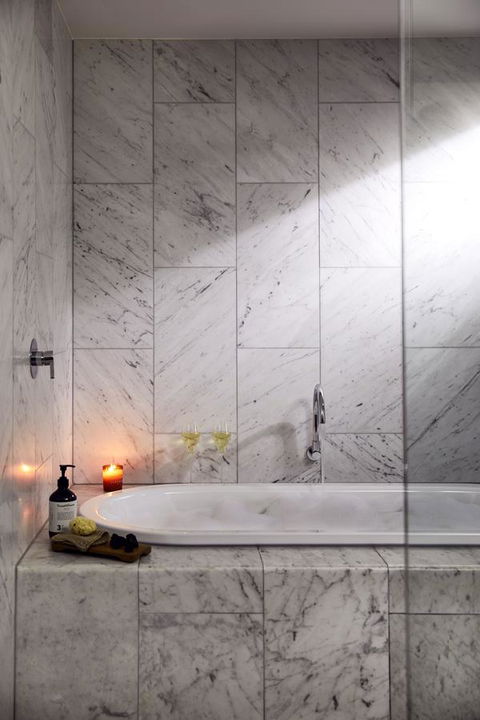 The Old Clare Hotel, Independent Collection By EVT - Accommodation Gladstone 22