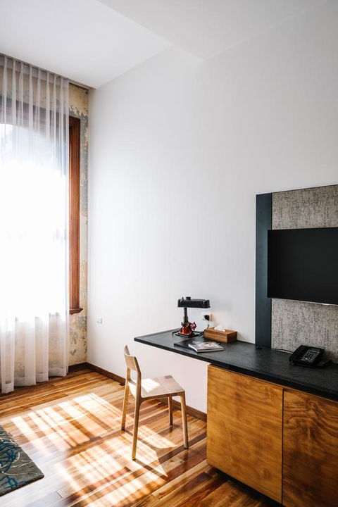 The Old Clare Hotel, Independent Collection By EVT - Accommodation Gladstone 2