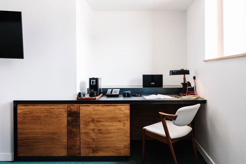 The Old Clare Hotel, Independent Collection By EVT - Accommodation Gladstone 20