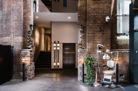 The Old Clare Hotel, Independent Collection By EVT - Accommodation Gladstone 6