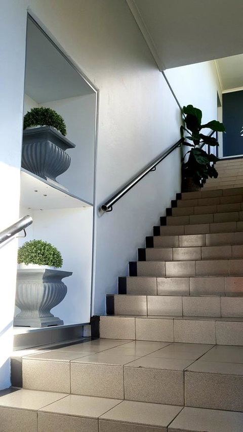 Manly Beachside Apartments - Accommodation Gladstone 4