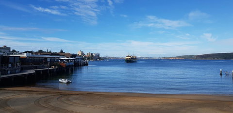 Manly Beachside Apartments - Accommodation Gladstone 17