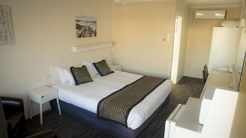 Coastal Bay Motel - Accommodation Gladstone 42