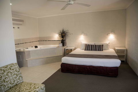 Coastal Bay Motel - Accommodation Gladstone 26