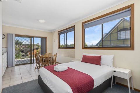 Coastal Bay Motel - Accommodation Gladstone 8
