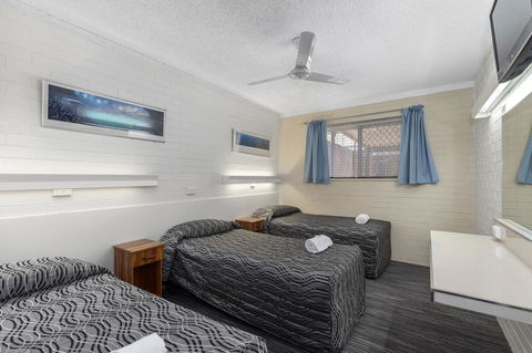 Coastal Bay Motel - Accommodation Gladstone 17