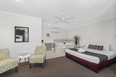 Coastal Bay Motel - Accommodation Gladstone 13