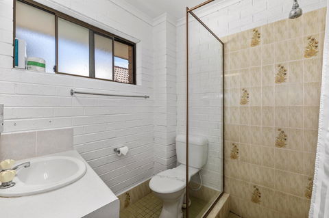 Coastal Bay Motel - Accommodation Gladstone 10