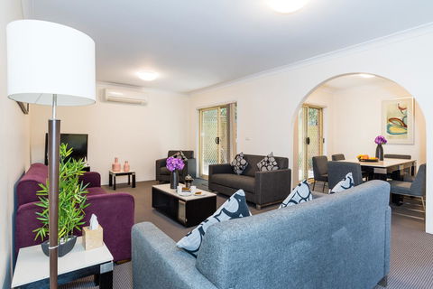 Eastwood Furnished Apartments - Accommodation Gladstone 0