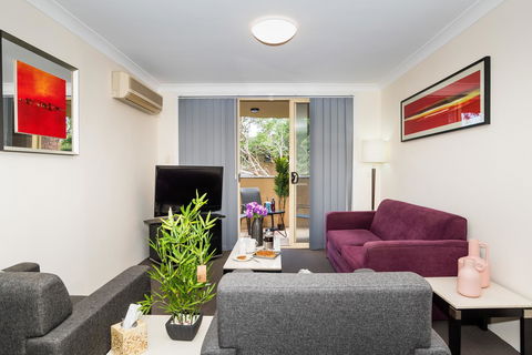 Eastwood Furnished Apartments - Accommodation Gladstone 1