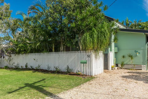 Gidget's Surf Shack - Accommodation Gladstone 27