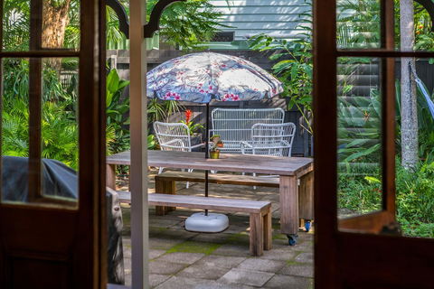 Gidget's Surf Shack - Accommodation Gladstone 12