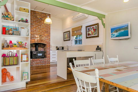 Gidget's Surf Shack - Accommodation Gladstone 16