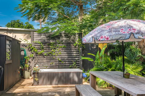 Gidget's Surf Shack - Accommodation Gladstone 15