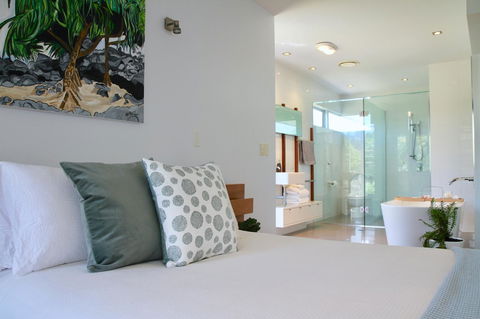 Casuarina Beachfront House - Hostie Properties - Accommodation Gladstone 9