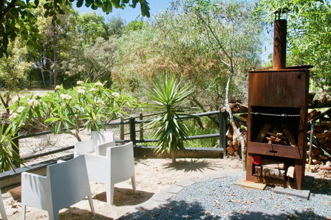 Casuarina Beachfront House - Hostie Properties - Accommodation Gladstone 15