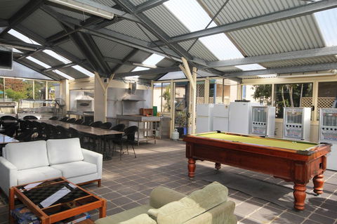 Amaroo Resort - Accommodation Gladstone 2