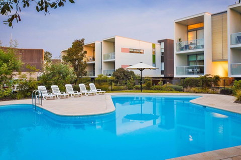 Coast 35 - Accommodation Gladstone 3