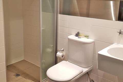 Coast 35 - Accommodation Gladstone 4