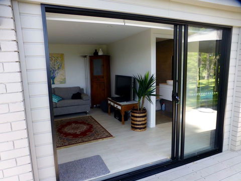 The Retreat At Palm Beach - Accommodation Gladstone 9