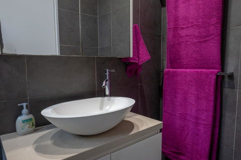 Hideaway Haven, The Cute Place To Put Up Your Feet - Accommodation Gladstone 21