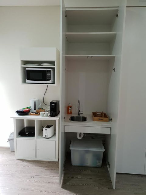 Hideaway Haven, The Cute Place To Put Up Your Feet - Accommodation Gladstone 16