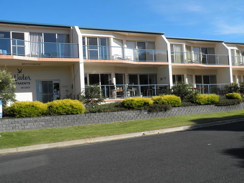 BlueWater Apartments - Accommodation Gladstone 2