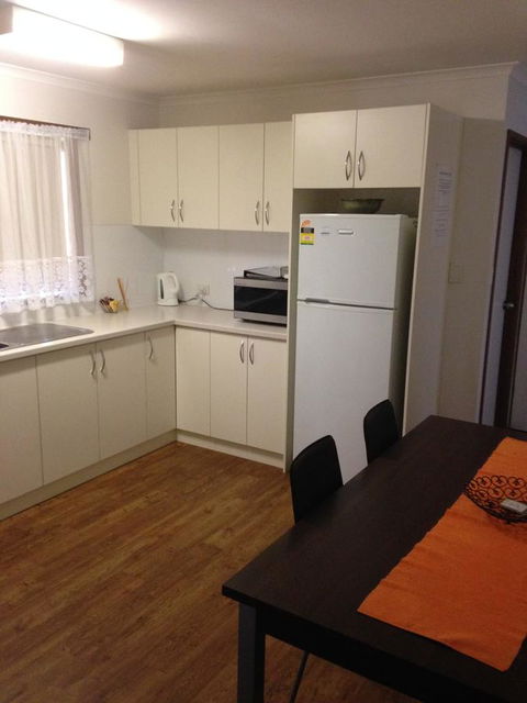 7 Melbourne Street - Accommodation Gladstone 9