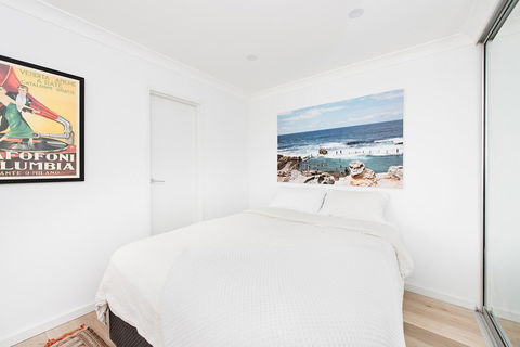 Right On Bondi - Accommodation Gladstone 9