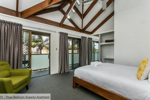 The Terraces Main Beach - Accommodation Gladstone 44
