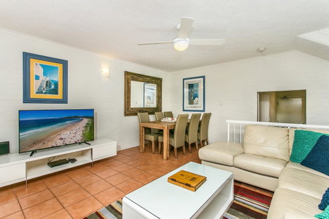 The Terraces Main Beach - Accommodation Gladstone 11