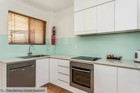 The Terraces Main Beach - Accommodation Gladstone 9
