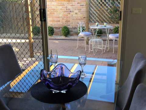 Tic Tac Toe Quality Accommodation - Accommodation Gladstone 0