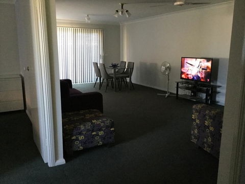 Tic Tac Toe Quality Accommodation - Accommodation Gladstone 14