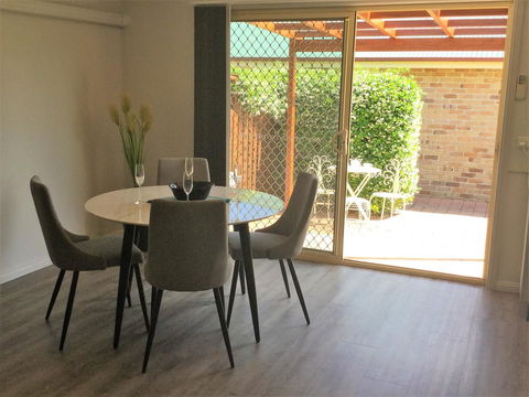 Tic Tac Toe Quality Accommodation - Accommodation Gladstone 6