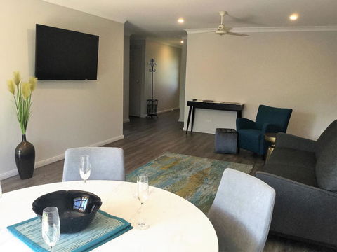Tic Tac Toe Quality Accommodation - Accommodation Gladstone 9