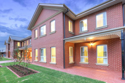 Best Western Plus Bolton On The Park - Accommodation Gladstone 3