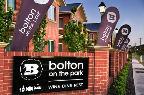 Best Western Plus Bolton On The Park - Accommodation Gladstone 2