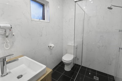 Best Western Plus Bolton On The Park - Accommodation Gladstone 26