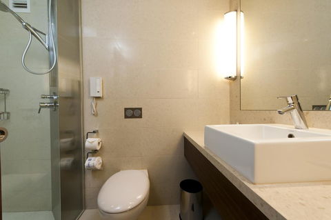 Hilton Sydney - Accommodation Gladstone 35