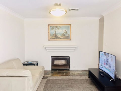 Beautiful Family Holiday House - Accommodation Gladstone 5