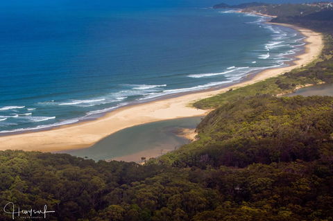 Valla's Beach House - Accommodation Gladstone 4