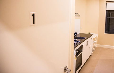 T&M HOUSE - Accommodation Gladstone 23