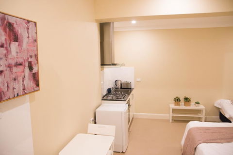 T&M HOUSE - Accommodation Gladstone 4