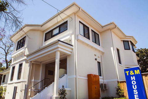 T&M HOUSE - Accommodation Gladstone 40