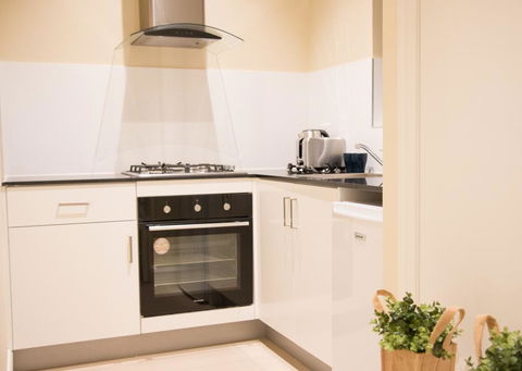 T&M HOUSE - Accommodation Gladstone 2