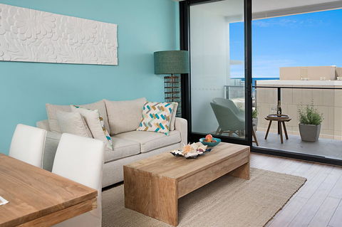 Arena Luxury Beachfront Apartment - Accommodation Gladstone 44