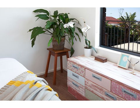 Ocean Views And Sea Breezes Over Bondi Beach - Accommodation Gladstone 14